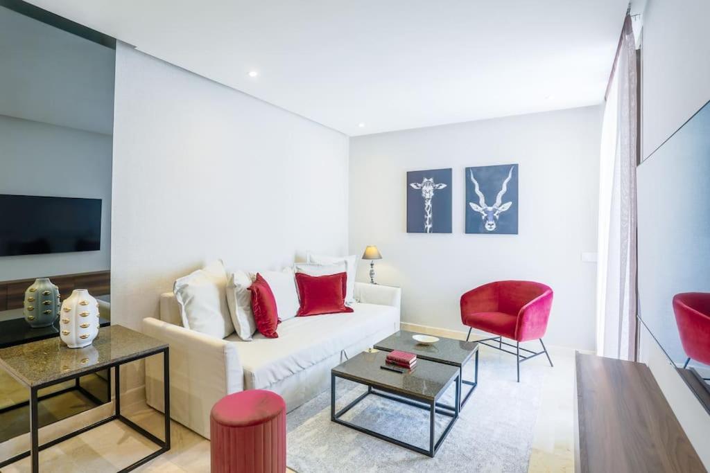 Waterloo Apartment *